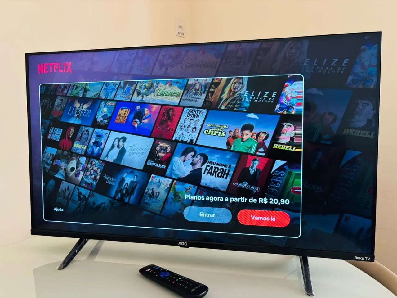 Smart tv Aoc Roku 40 polegadas impecável  - Foto 2