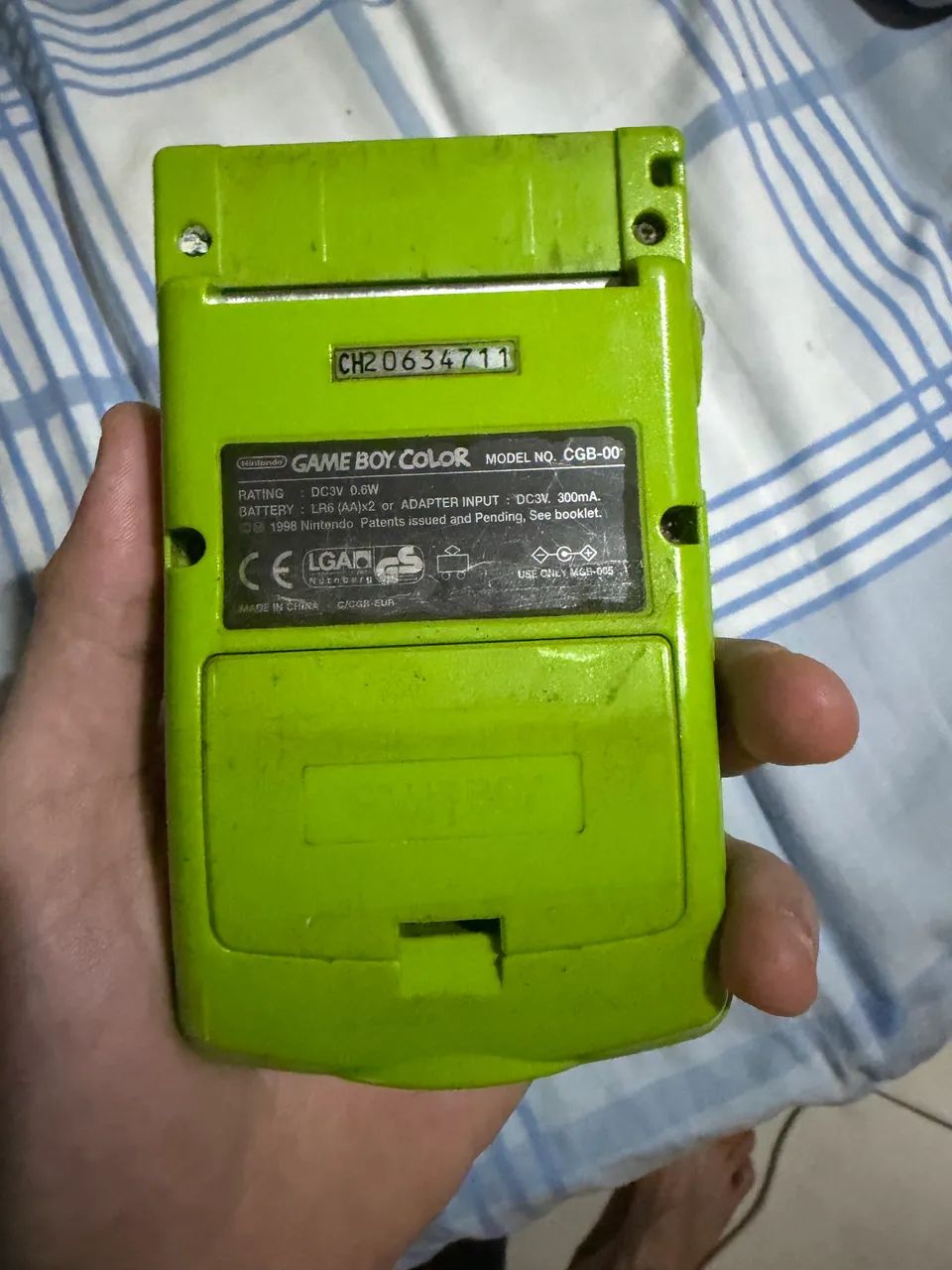 GAMEBOY COLOR COR KIWI FUNCIONANDO COM POKÉMON RED - Foto 3