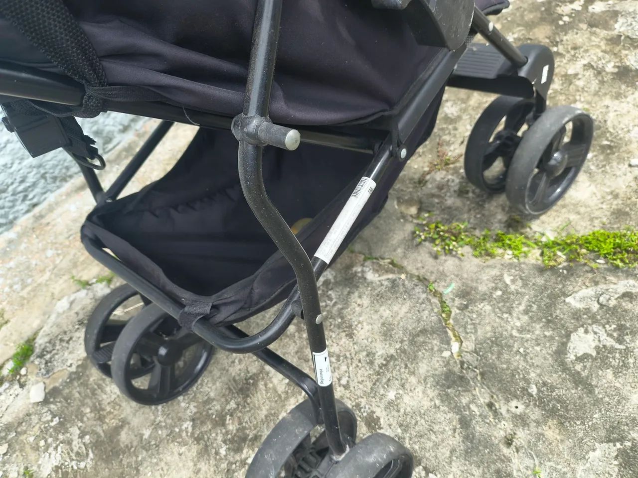 Carrinho de Bebe e brinde 