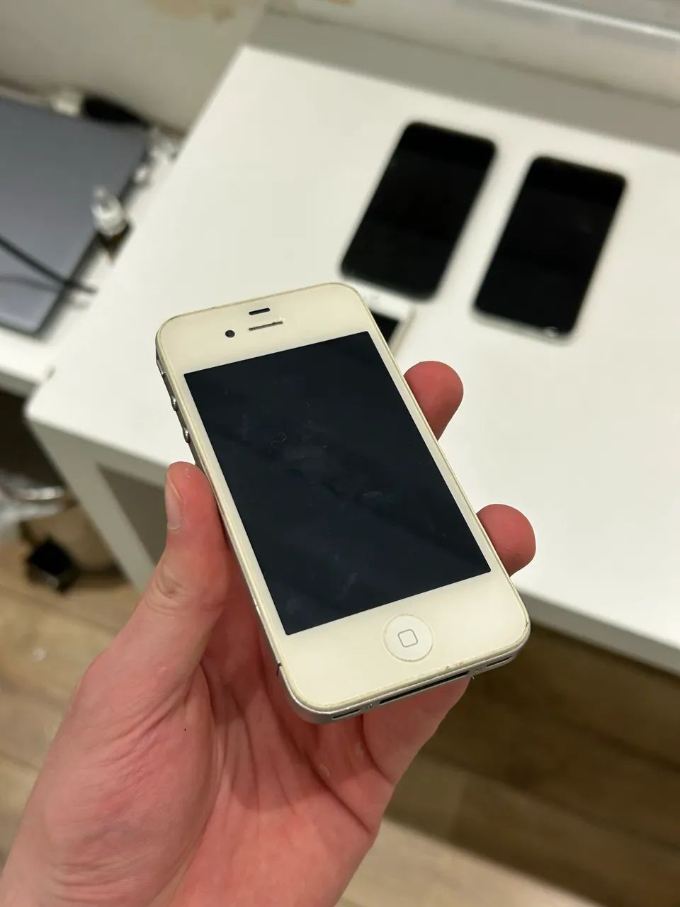 4 iPhones Quebrados Retirada de Peças - Foto 4