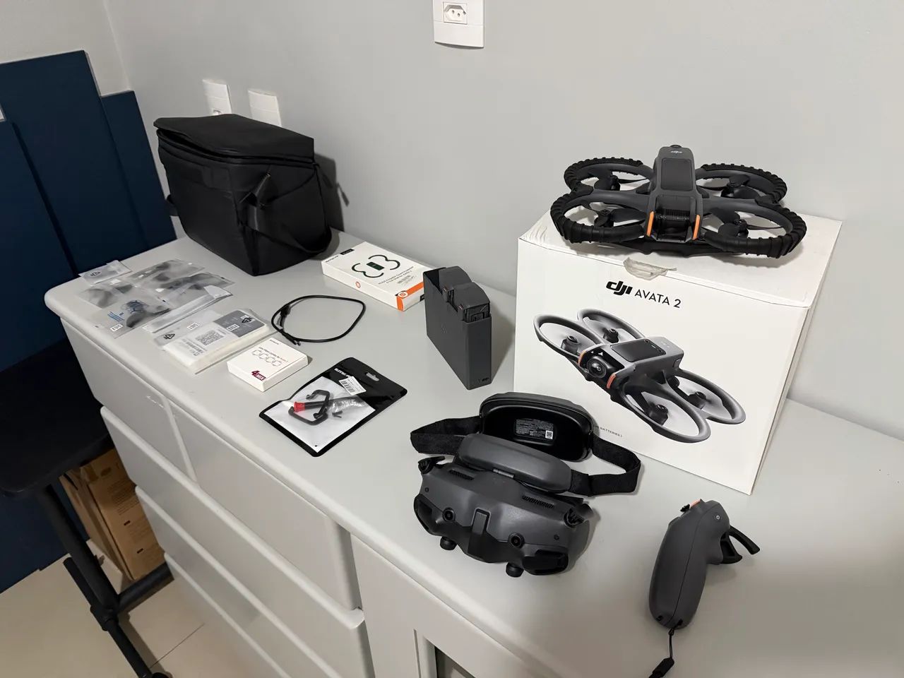 Drone DJI Avata 2 Fly More Combo (3 baterias) (DJI Goggles 3 & Motion 3)