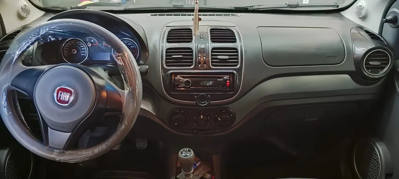 Fiat Grand Siena Attrac. 1.4 EVO F.flex 8V 2013 - Foto 5