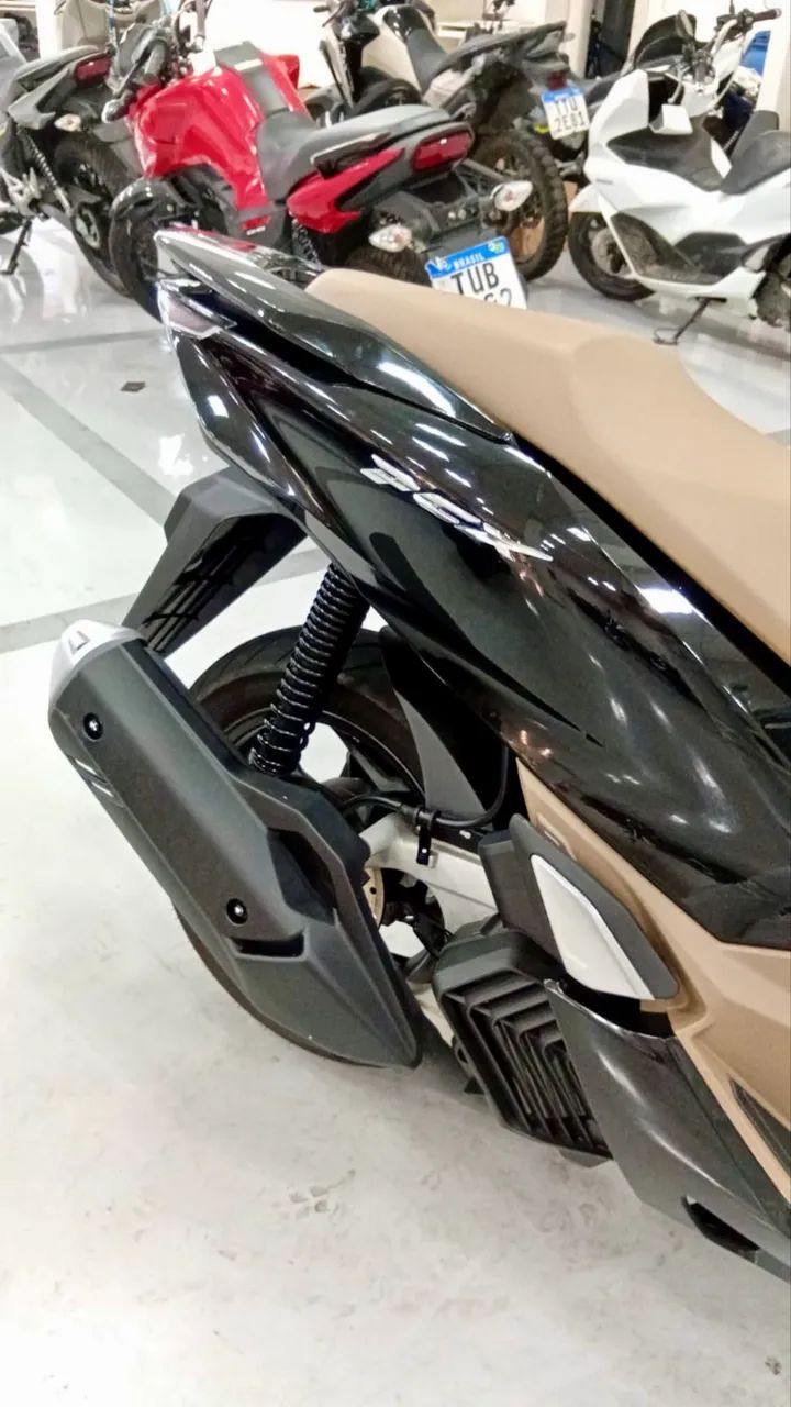 HONDA  PCX DLX PRATICAMENTE ZERO KM - Foto 2