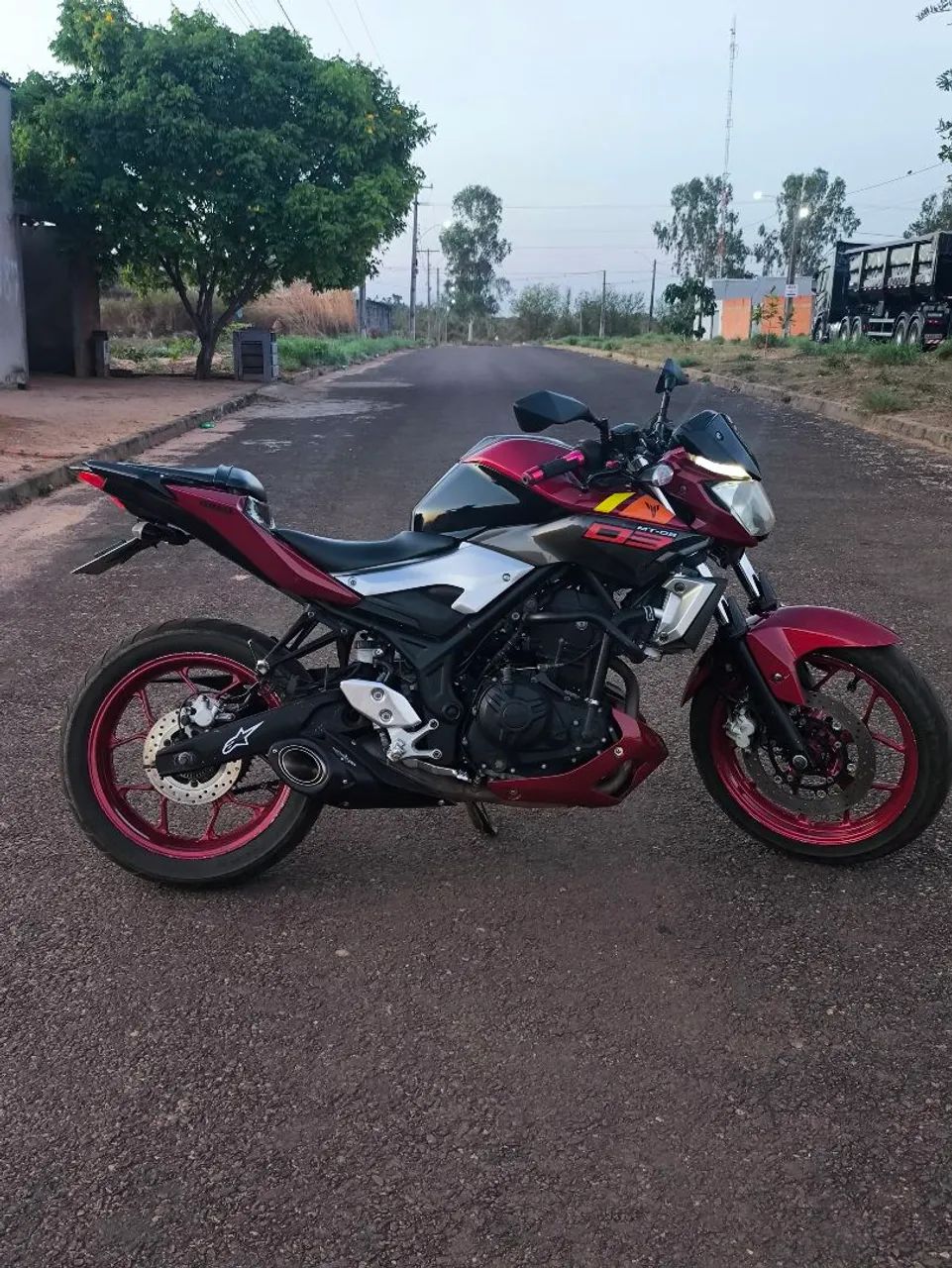 Yamaha MT 03  - Foto 2