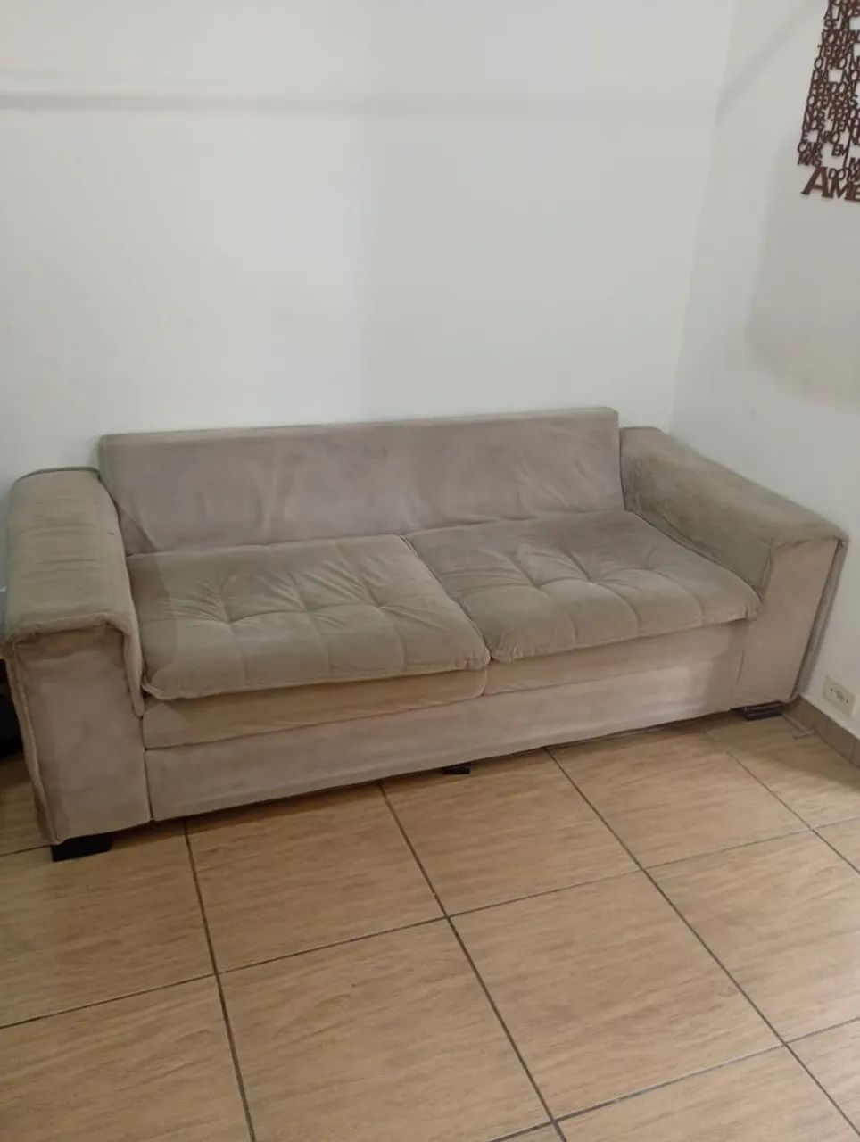 Vendo sofá seminovo, 3 lugares. Aceito oferta. - Foto 3