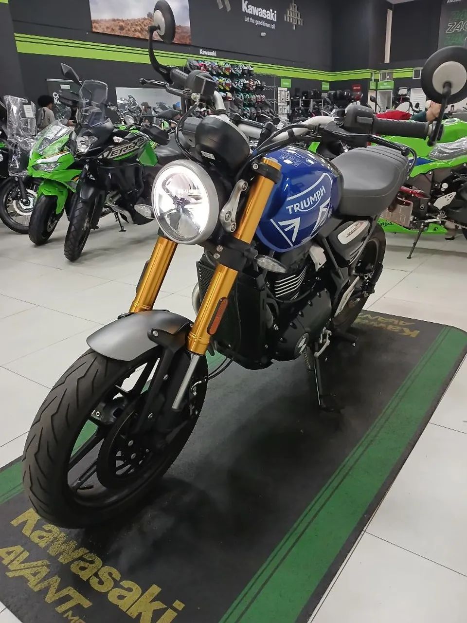 TRIUMPH SPEED 400 - Foto 4