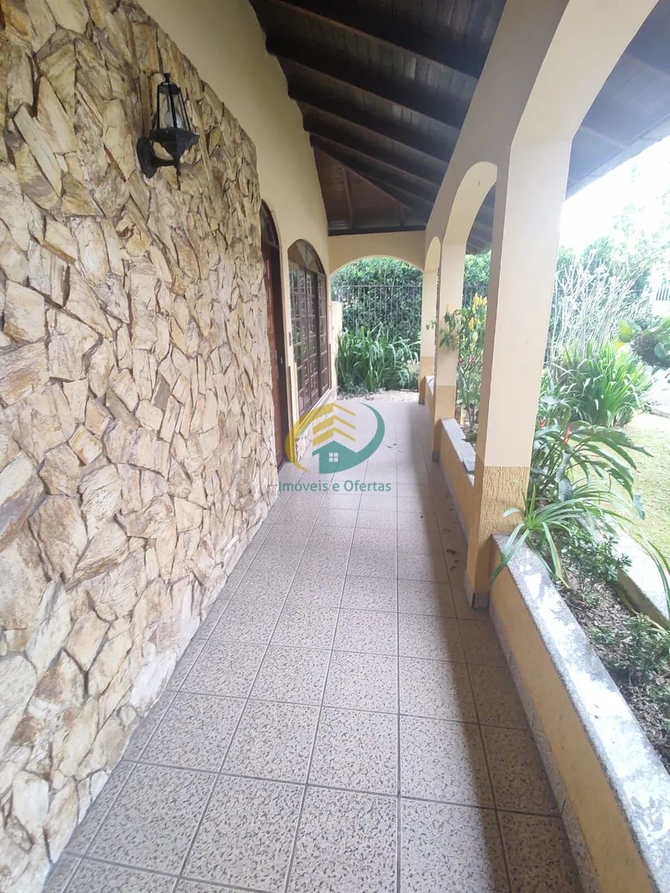 Casa CÓRREGO GRANDE - 04 Dormitórios sendo 1 suite + Edicula com 2 Pavimentos - Foto 4