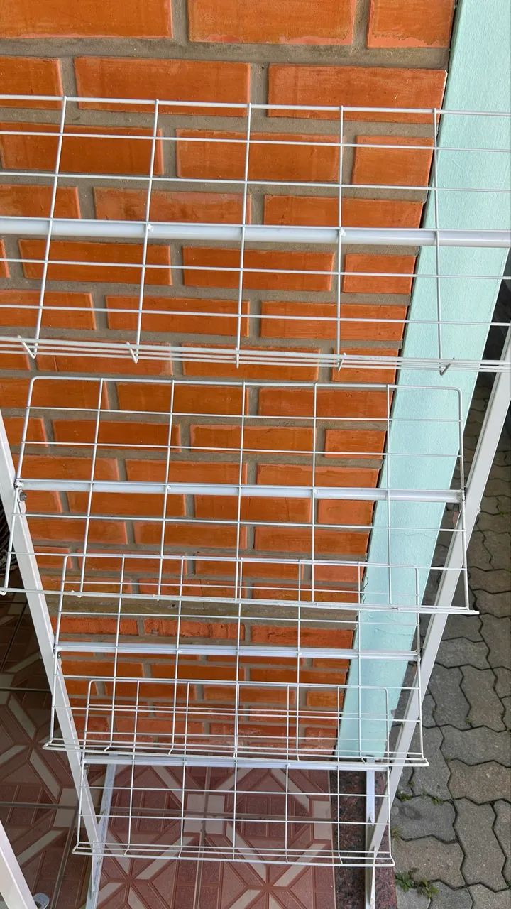 Expositor de Chão Aramado com 4 Prateleiras Inclinadas - R$ 100 - Foto 2