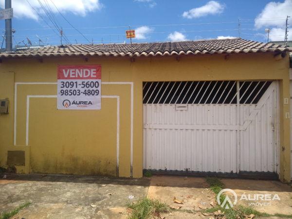 Casa com 3 quartos - Bairro Jardim Marques de Abreu em Goiânia - Foto 2