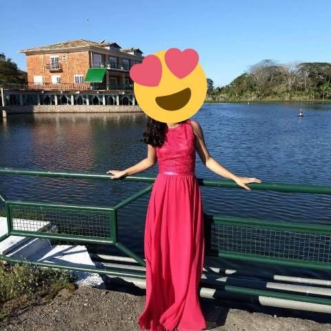 Vendo vestido de festa