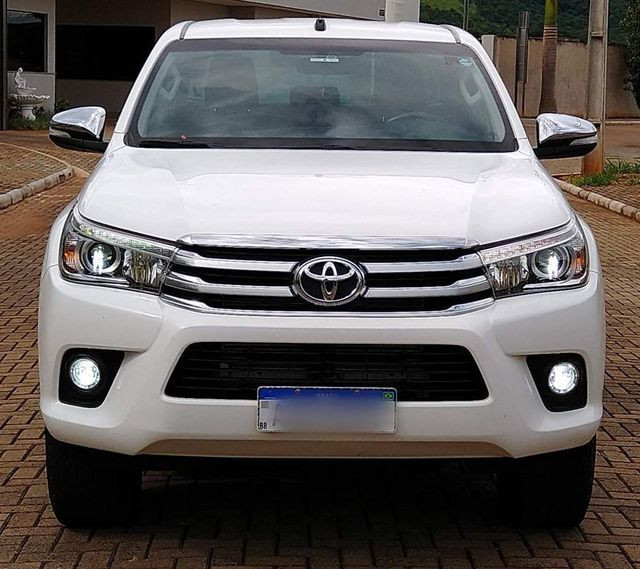 TOYOTA HILUX SRX 2.8 TURBO DIESEL 4X4 AUTOMATICA - Placa A- 2016 - Foto 2