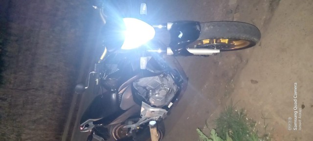 VENDO UMA CB 300