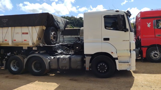 VENDO AXO 2544 ANO 2011 VALOR 200.000