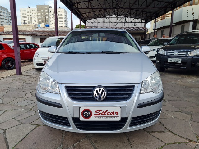 POLO 1.6 8V SEDAN MI 2010 COM APENAS 68 MIL KM!