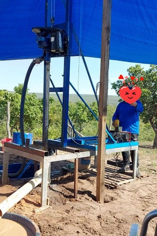 Vendo ou troco Máquina de perfurar poço com 60 m de haste!