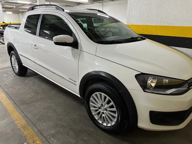 VW - VolksWagen Saveiro - CROSS 1.6 T.Flex 16V CD - 2015/2015 - Paranavaí -  PR