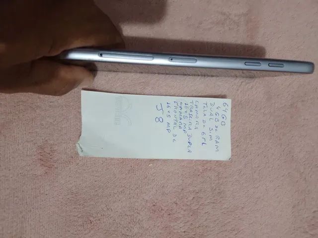 Vende-se esses 2 celulares (1 moto G4 e outro J8,J8 400,00 e moto G4 200,00  ) - Celulares e telefonia - Setor Monte Sinai, Trindade 1249801034