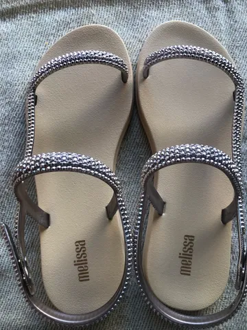 Vende-se essas s Melissa 