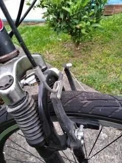 Bicicleta 21marchas com suspensão pneus novos.bicicleta usada em estado de nova... - Foto 4