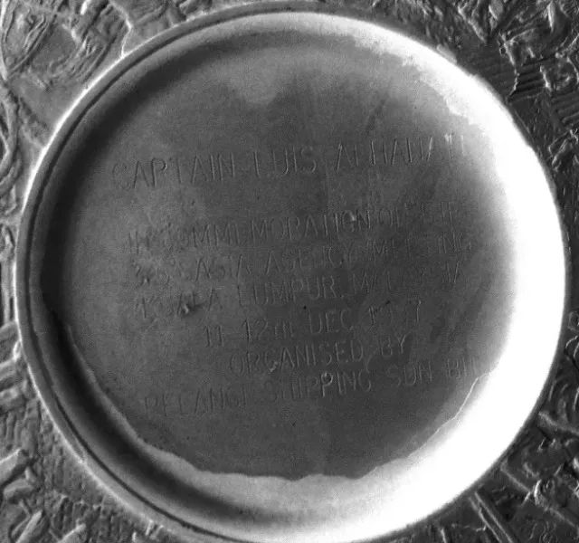 Prato Vintage Royal Selangor de estanho gravado (Item para Colecionador ou Decoração)  - Foto 3