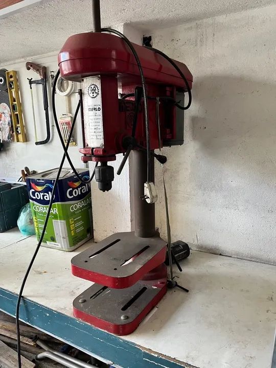 Furadeira de bancada, esmeril e Maquina de solda e Compressor de ar - Foto 5