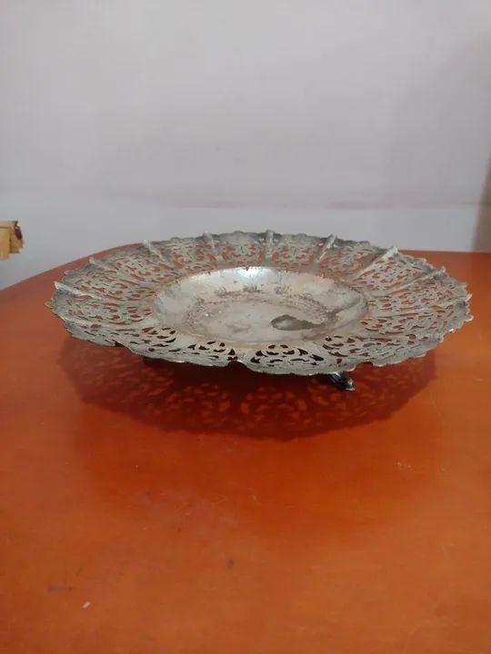 Antiga fruteira de prata 90 com detalhes em renda
