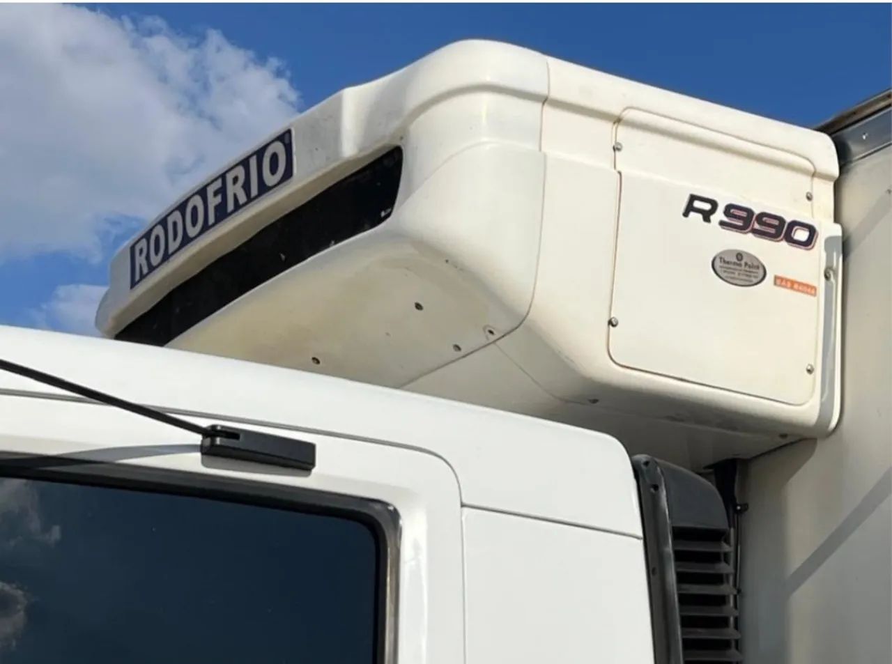 VW 24.280 ano 2022, 6x2 e baú refrigerado, em SP - Foto 9