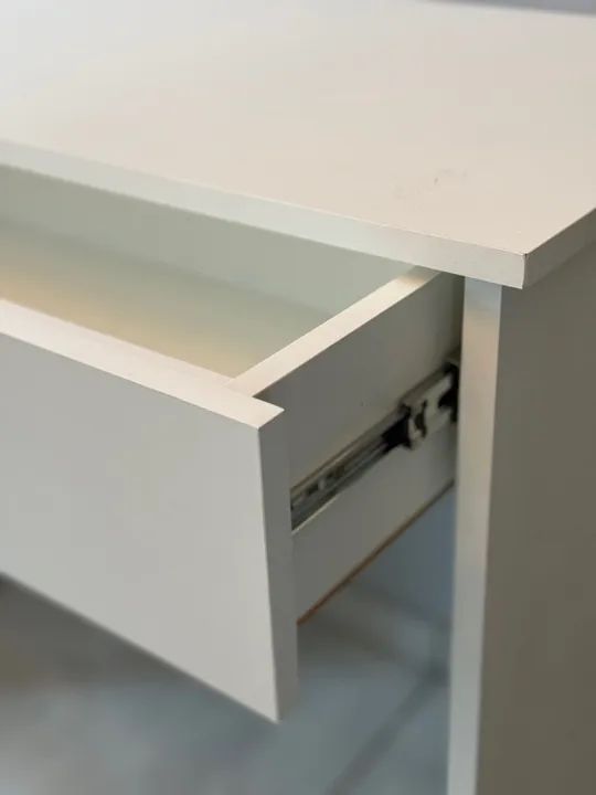 Mesa de Escritório Branca com Gaveta - Foto 5