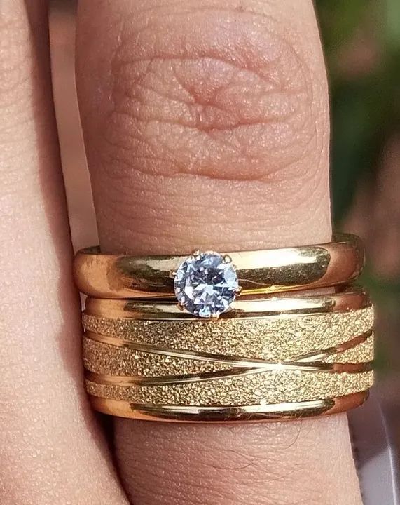 LINDAS ALIANÇAS COM ANEL SOLITÁRIO E CAIXINHA DE BRINDE  - Foto 6