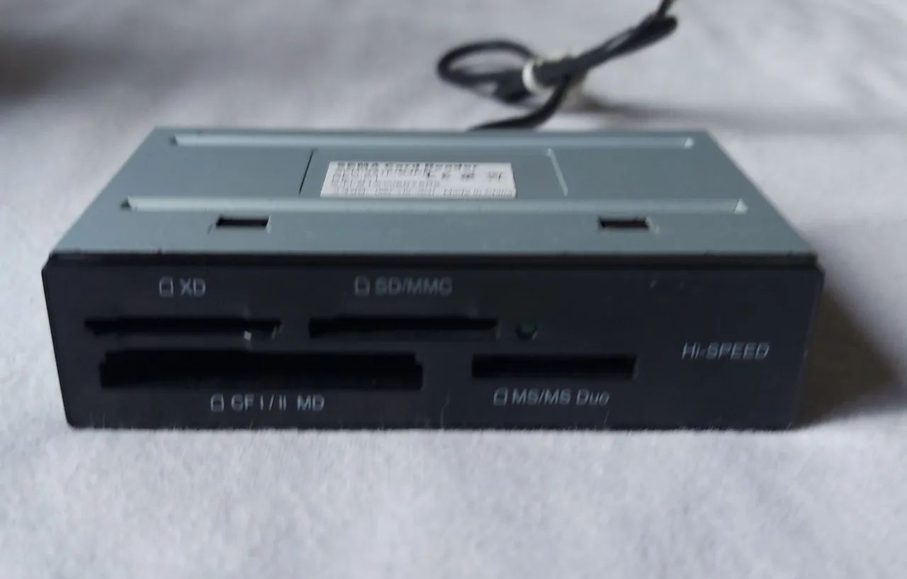 LEITOR DE CARTÃO DE MEMÓRIA