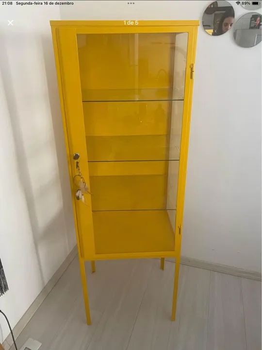 Cristaleira retrô de vidro amarelo