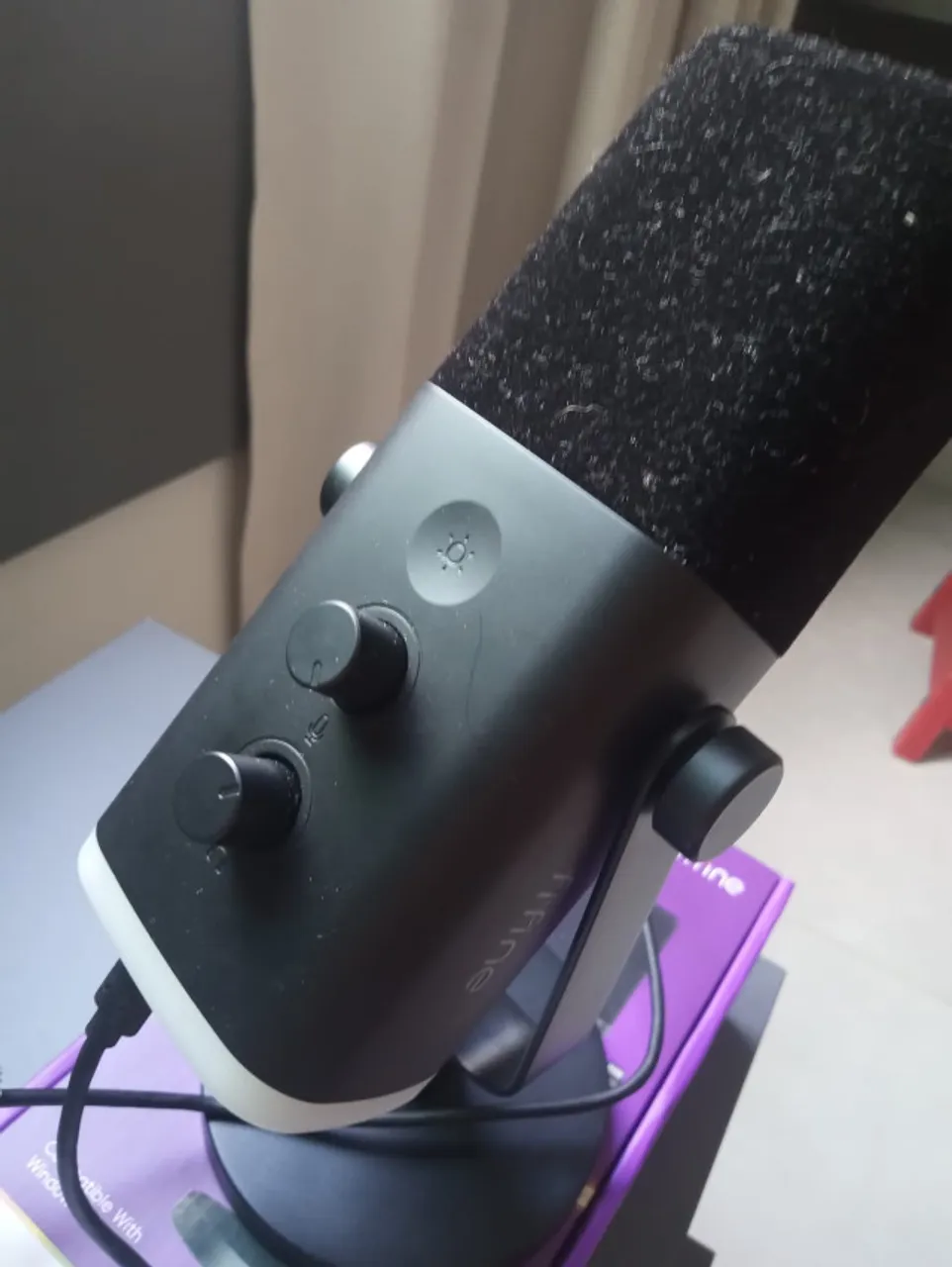 Microfone Fifine XLR AM8 Dinâmico Cardioide cor preto