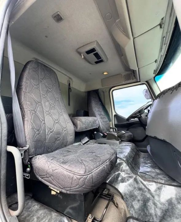 Volvo vm 360 8x2 2024 Graneleiro  - Foto 7