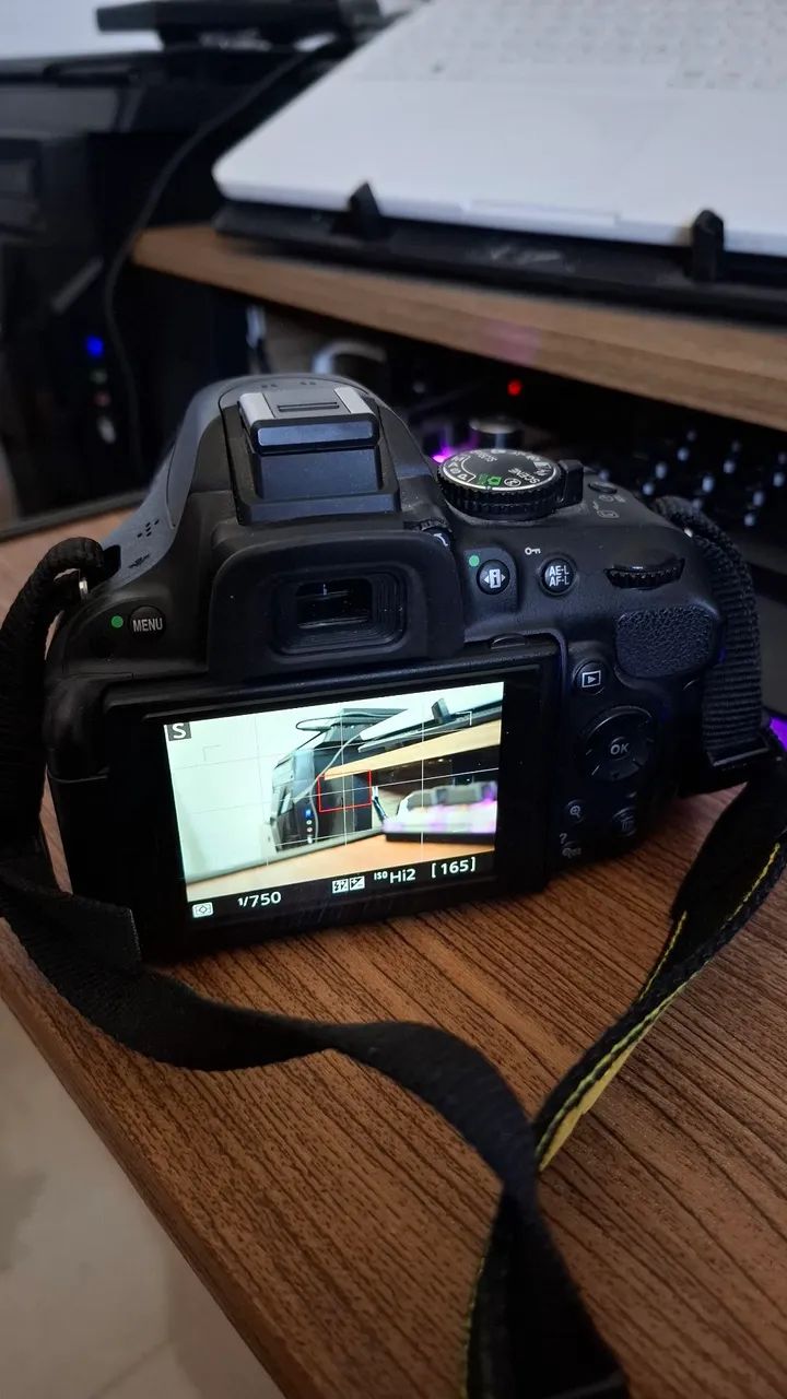 Câmera Nikkon D5200 + lente 18-55mm - Foto 4