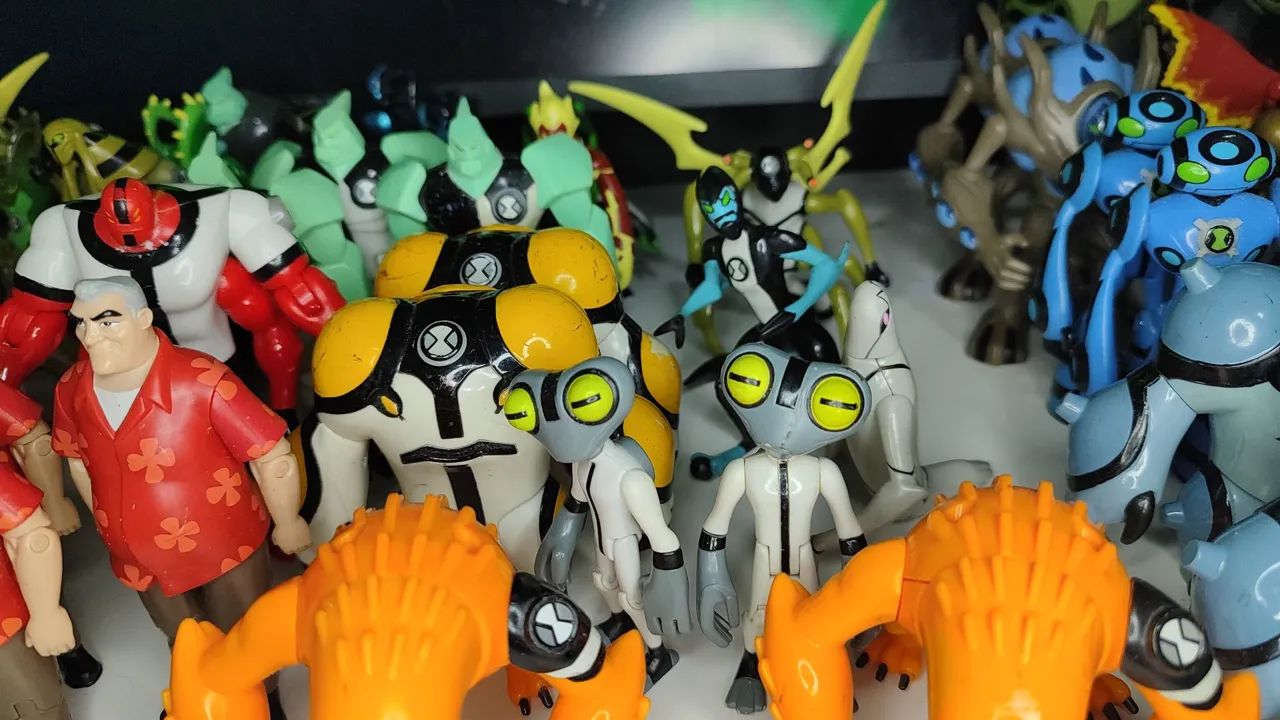 Bonecos de Ben 10 Todas as séries! Compre já  - Foto 4