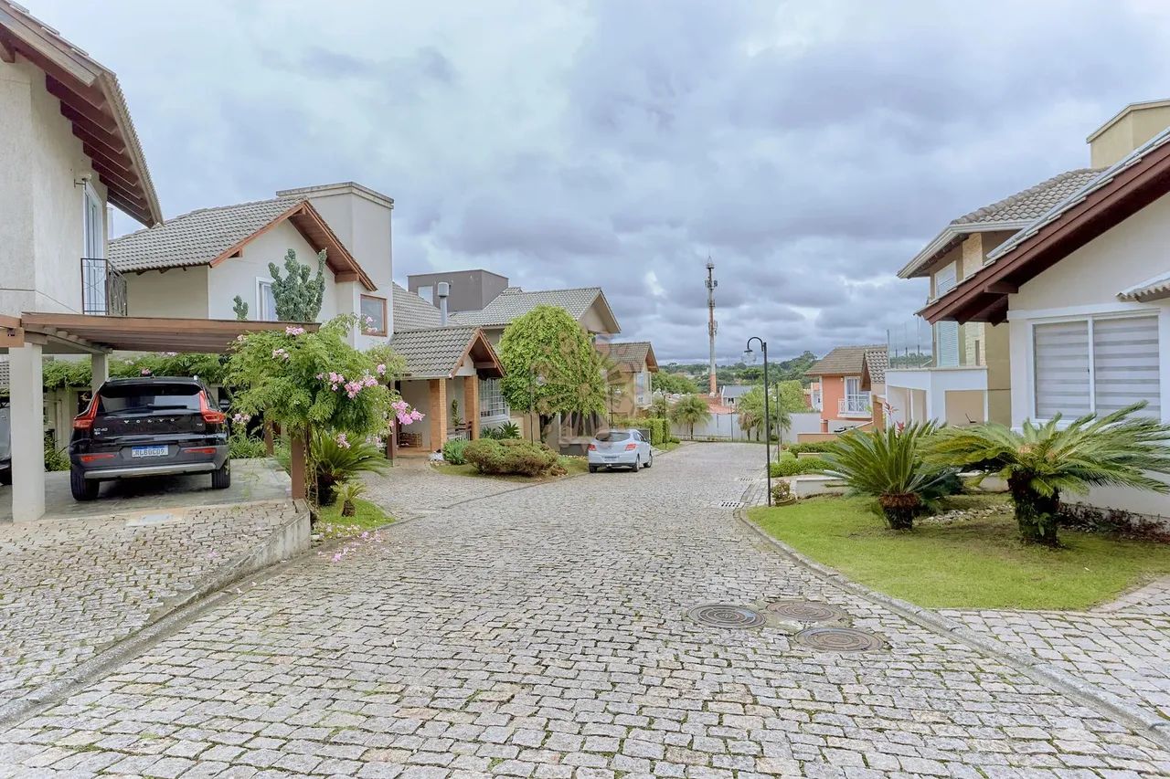Casa a venda em Condomínio Santa Felicidade, com 4 quartos sendo 2 suítes e 1 demi suíte! - Foto 3