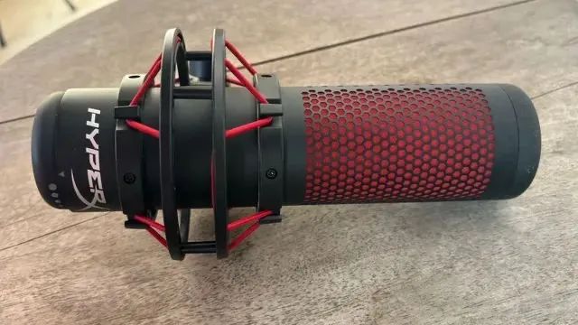 Microfone HyperX Quadcast + braço articulado - Foto 3