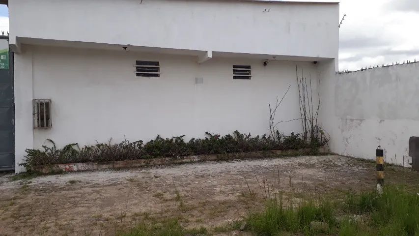 Excelente área comercial no Poloplast com salas e terreno livre - Foto 2