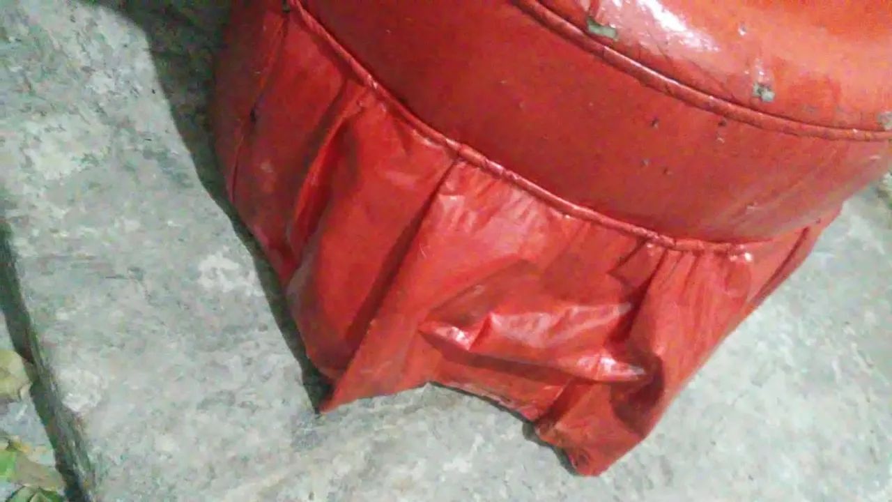 Poltrona vermelha em ótimo estado - Foto 5