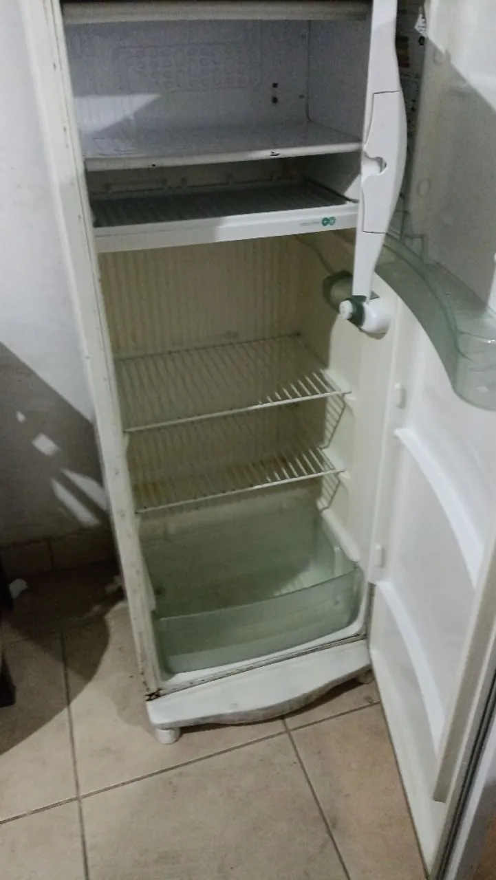Geladeira Pequena
