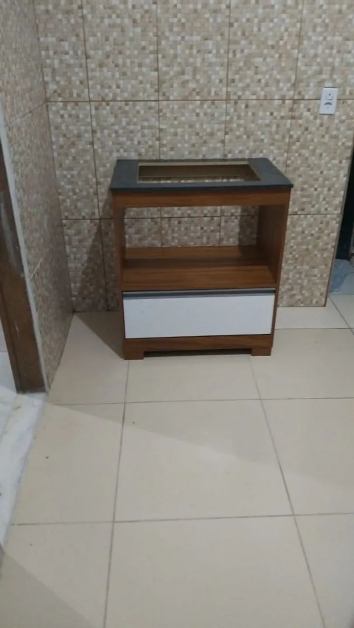 Balcão cooktop com gaveta com corrediças telescópicas 