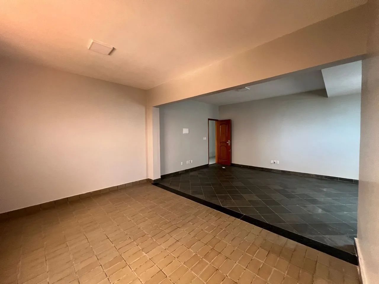 Sala, 50m², no Ed. Antônio Velho na Campina - Foto 2