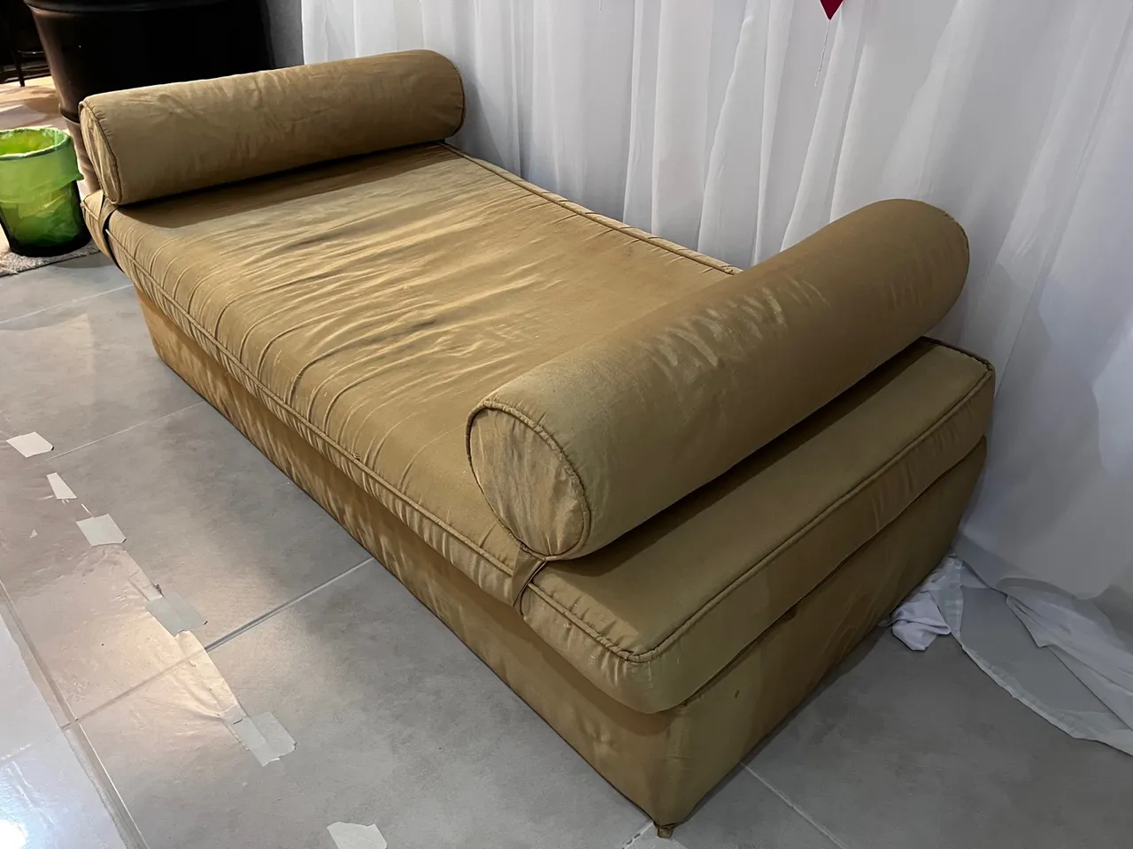 Divã elegante e confortável