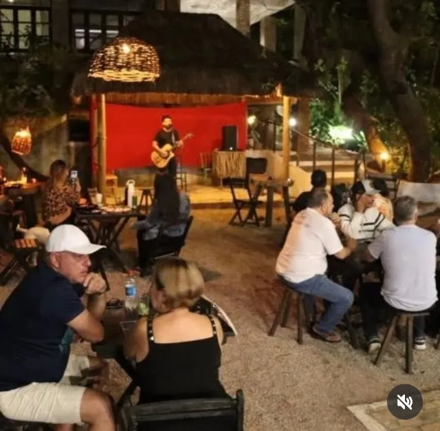 Ponto comercial + Moradia