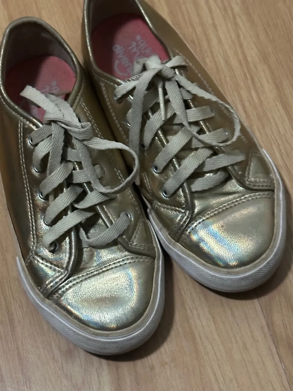 Tênis Infantil Dourado