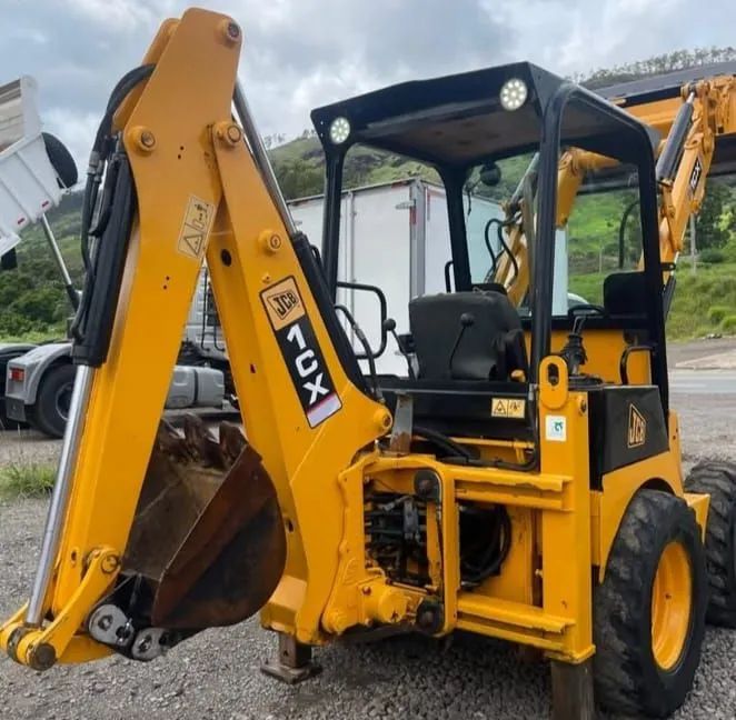 Mini Retroescavadeira jcb 1cx ano 2010 - Foto 4