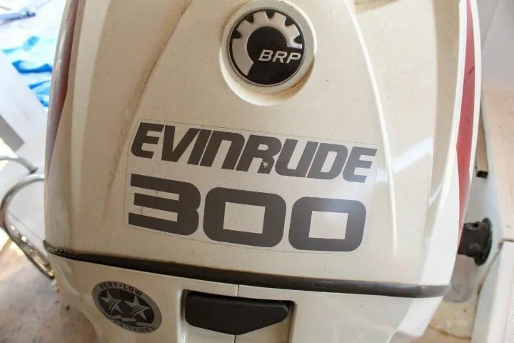 Lancha 26 pés Magna, ano 2015 motor 300HP Apenas 90 horas - Foto 13