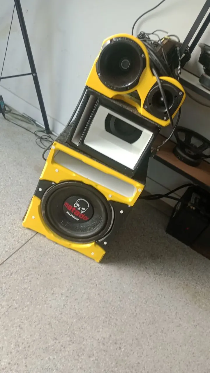 Caixa de Som Automotivo Personalizada