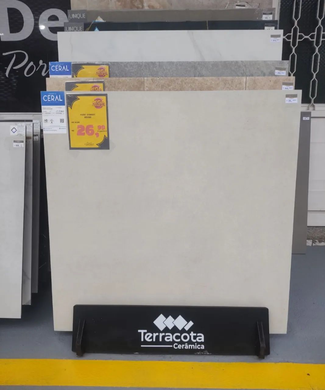 PISO 82X82 - R$26,99M² - FALAR COM WILLIAN 