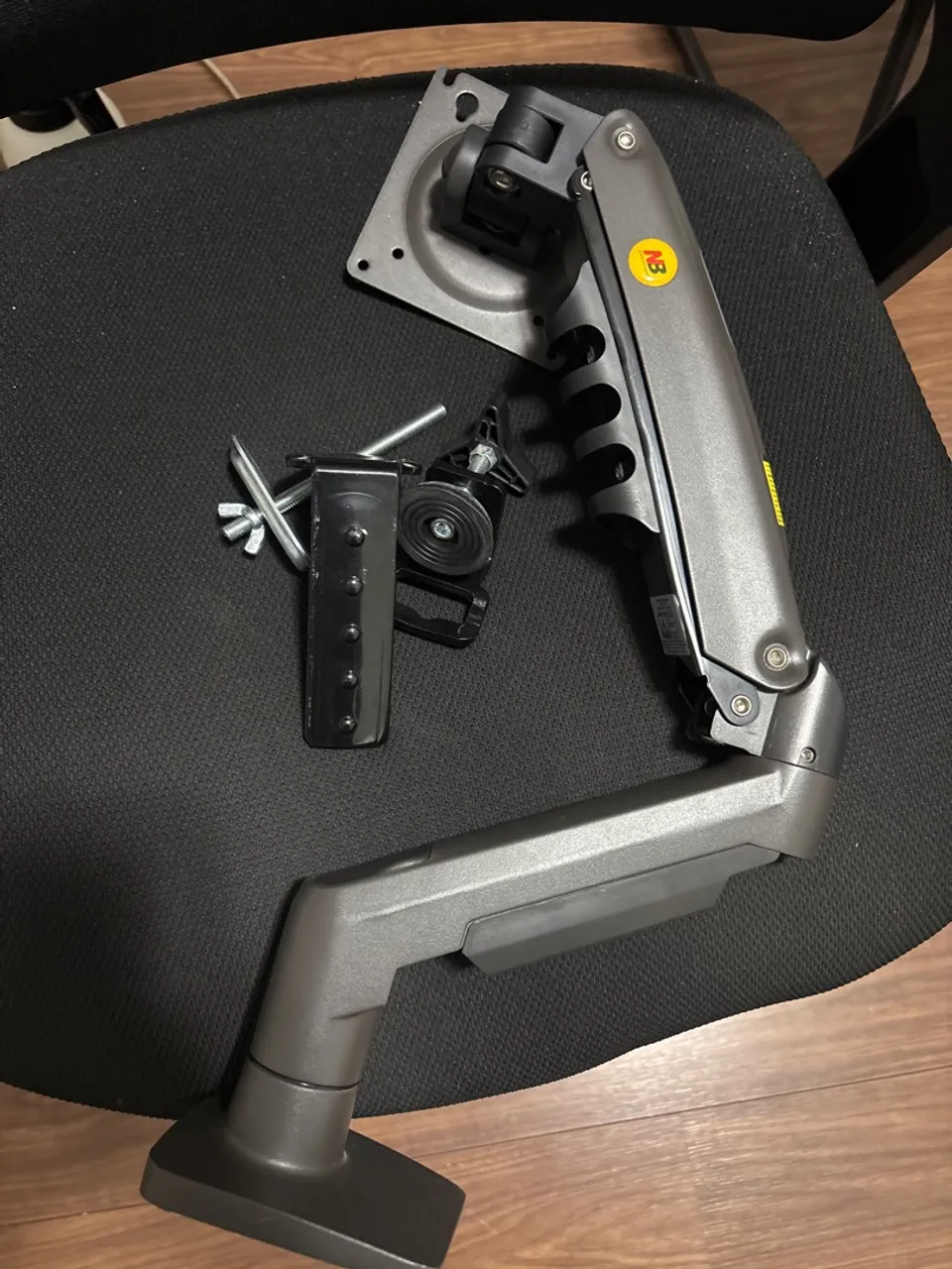 Suporte/Braço Articulado para Monitor - Novo